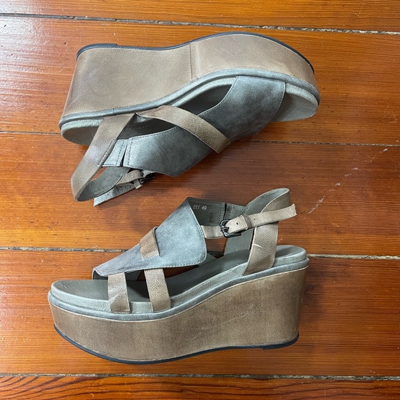 Antelope Kaitiyn Gray Metallic Leather Wedge Platform Buckle Sandals - Sz 40 - Picture 6 of 13